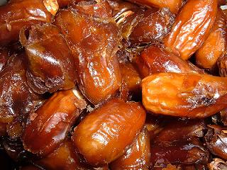 Organic to the Root Pitted Dates